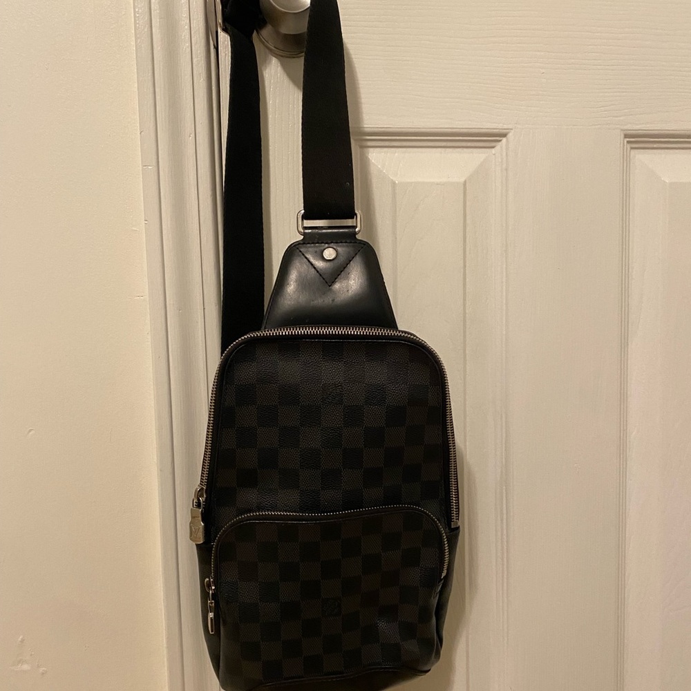 Louis Vuitton Avenue Sling bag Damier Graphite